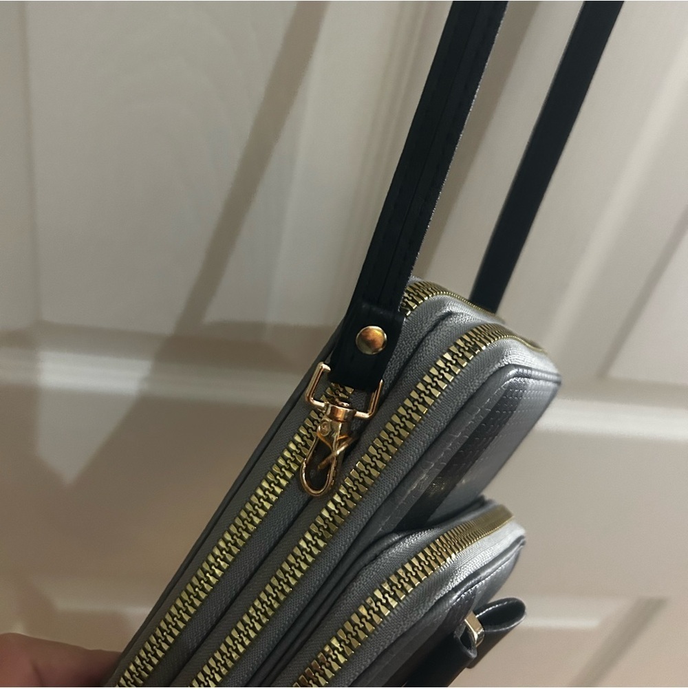 3 Pocket Gray and Black Crossbody Bag with Gold Bow/Zipper - Picture 10 of 10